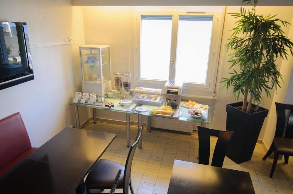The Originals City, Hôtel Dau Ly, Lyon Est  Bron Extérieur photo